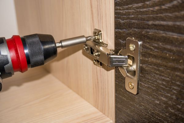 Cabinet Hinge Replacement in Arlington
