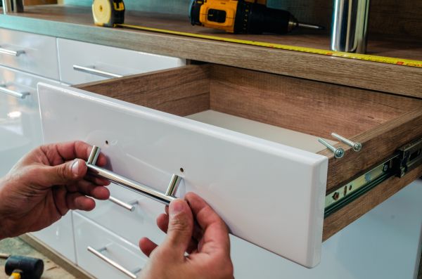 Drawer Handles Replacement in Arlington