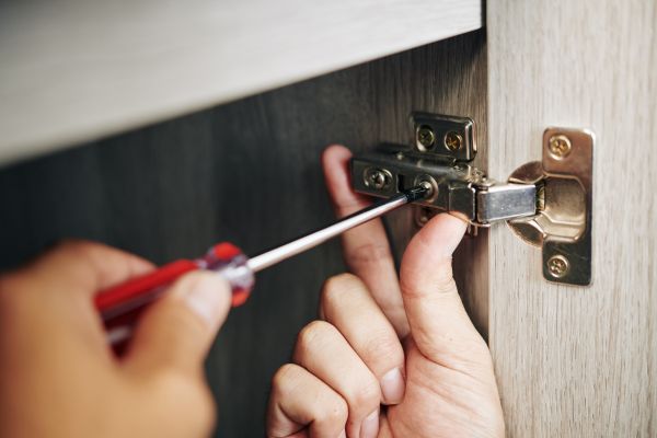 Cabinet Hinge Installation in Arlington